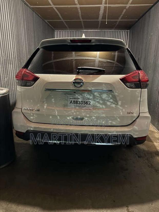 Nissan Rogue SV AWD 2017 White