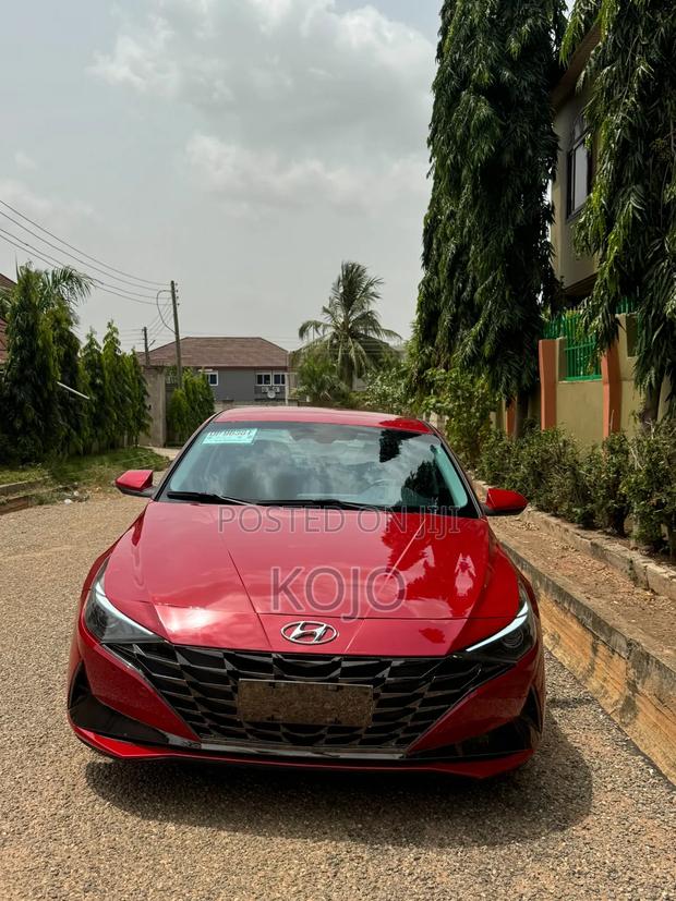 Hyundai Elantra 2021 Red