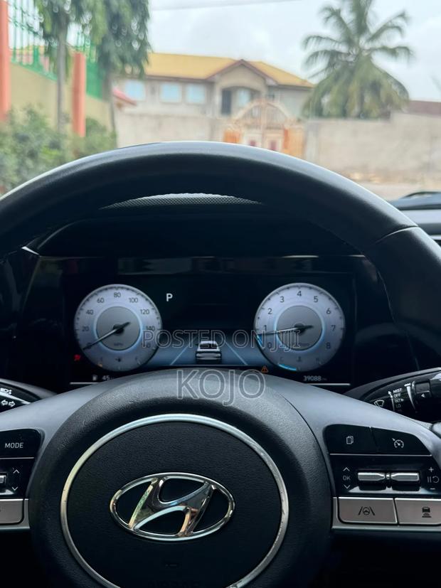 Hyundai Elantra 2021 Red