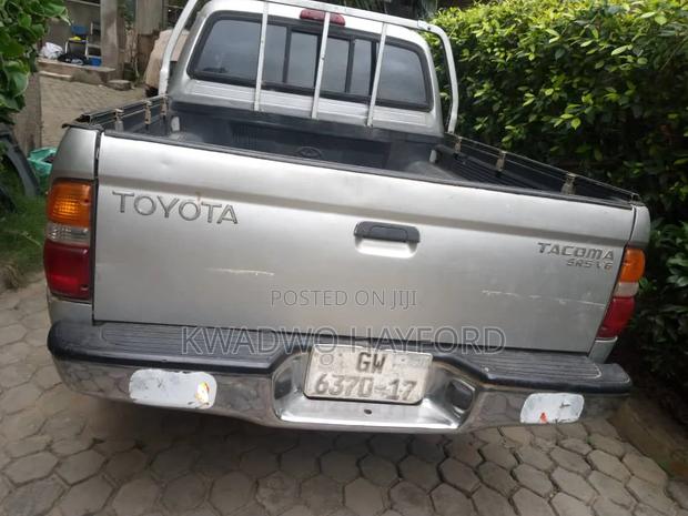 Toyota Tacoma 2005 Silver