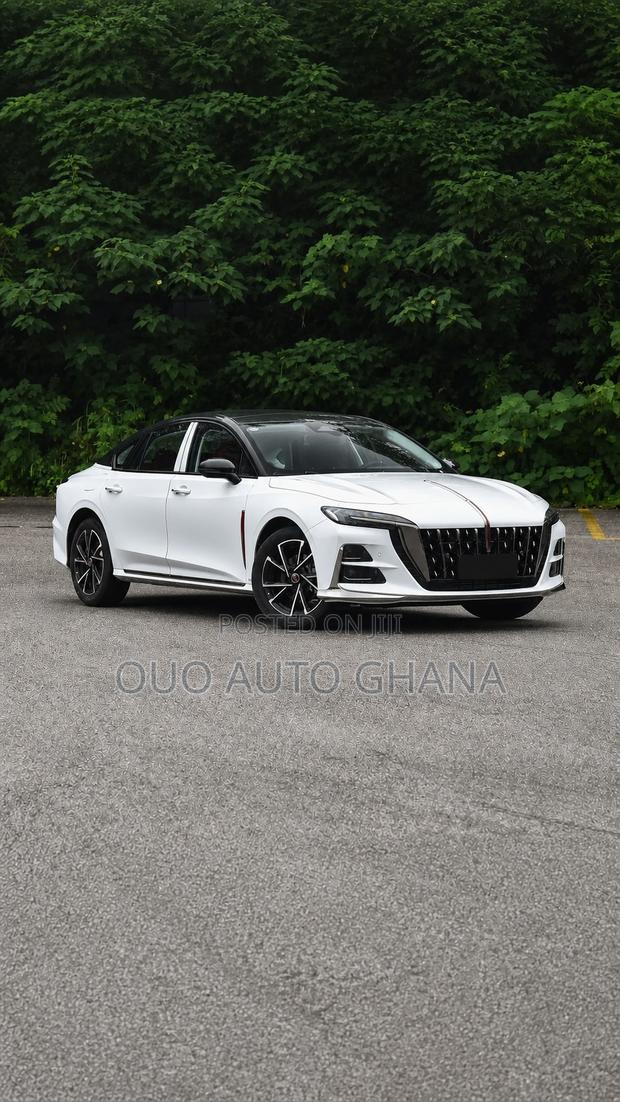Hongqi E-HS9 2026 White