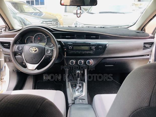 Toyota Corolla S Premium 4dr Sedan (1.8L 4cyl CVT) 2016 White