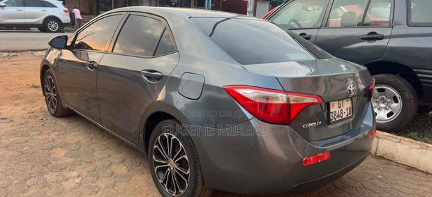 Toyota Corolla 2016 Gray