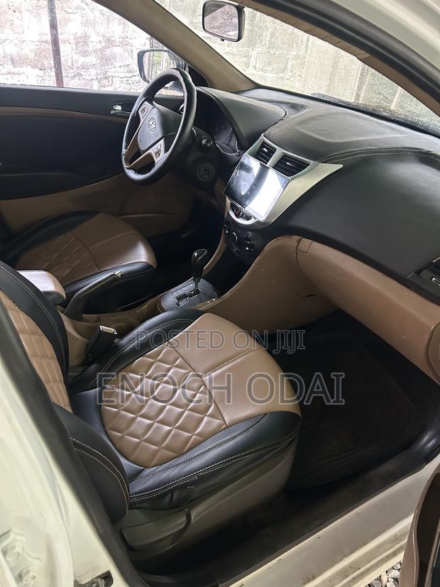 Hyundai Accent 2011 White