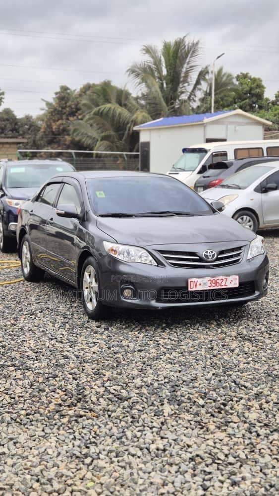 Toyota Corolla 2012 Gray