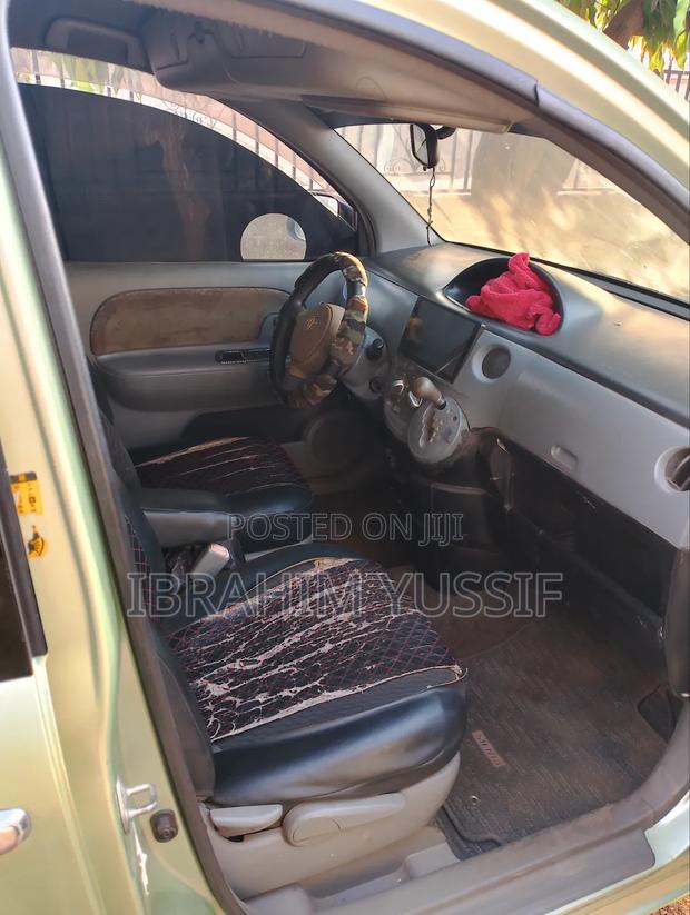 Toyota Sienta 2008 Green