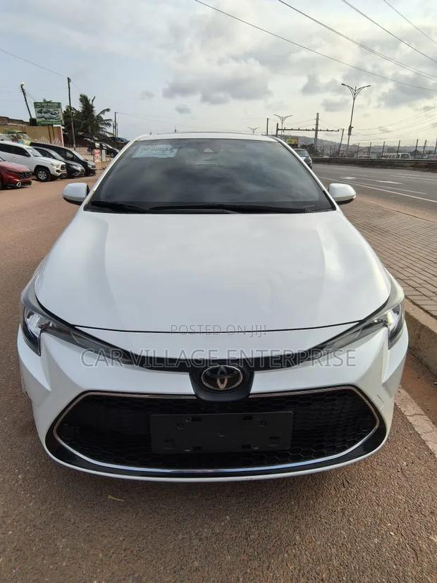 Toyota Corolla 2020 White