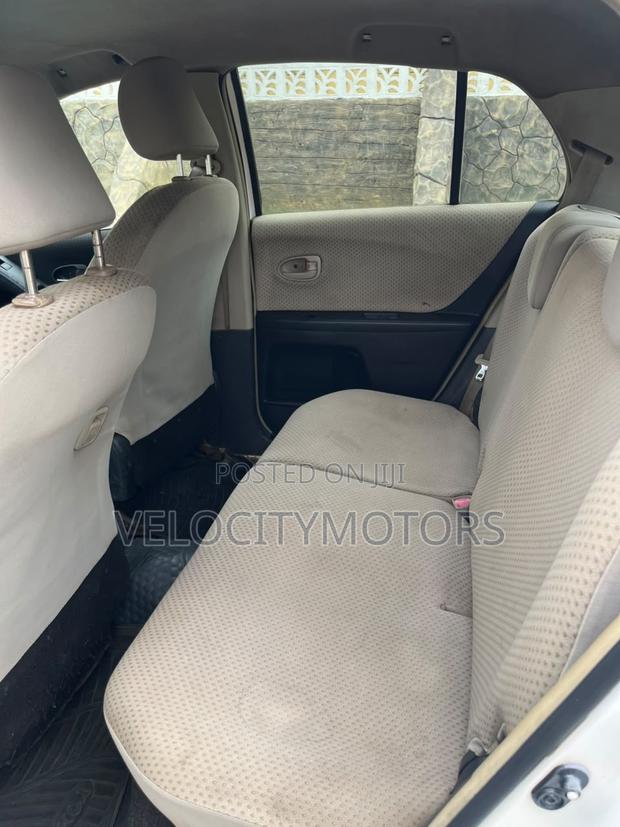 Toyota Vitz 1.3 AWD 5dr 2010 White