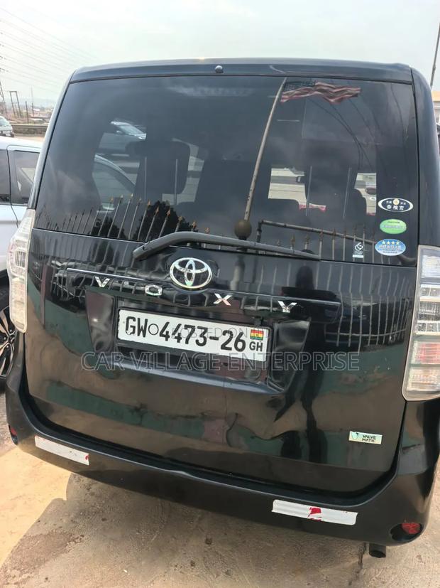 Toyota Voxy 2012 Black