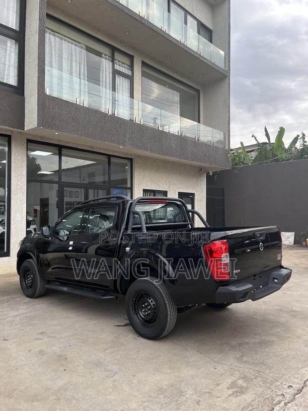 New Nissan Pick-Up 2025 Black