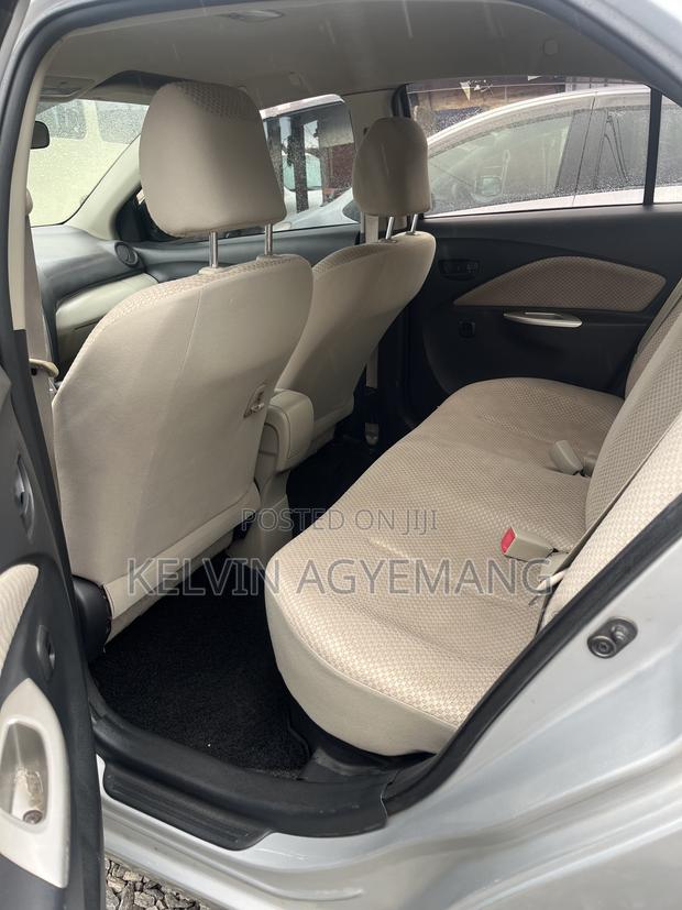 Toyota Belta 2015 Silver