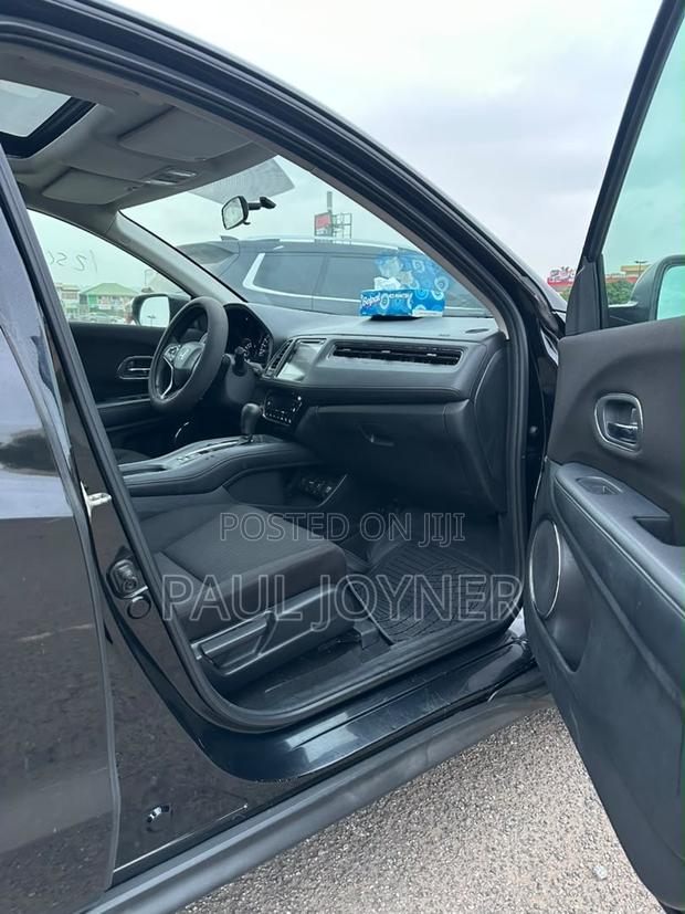 Honda HR-V 4dr SUV (1.5L 4cyl CVT) 2016 Black