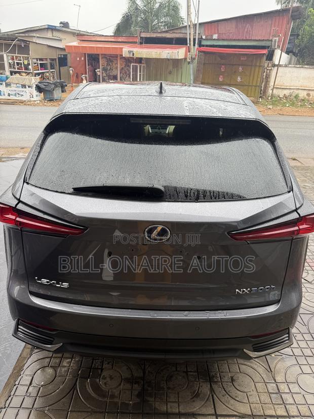 Lexus NX 300h FWD 2018 Gray