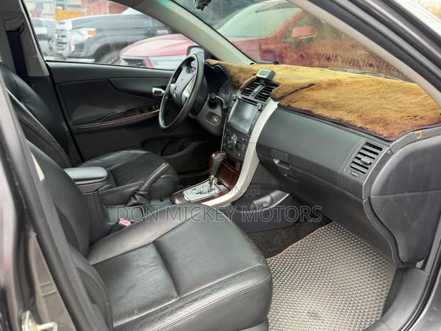 Toyota Corolla S 4dr Sedan (1.8L 4cyl 4A) 2012 Gray