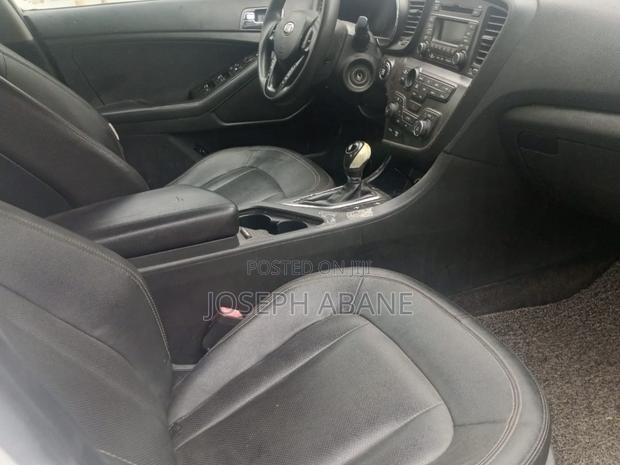 Kia Optima LX Sedan FWD (2.4L 4cyl 5M) 2010 White
