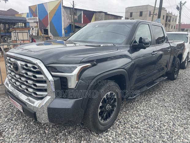Toyota Tundra Hybrid 2024 Black