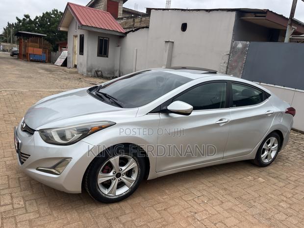 Hyundai Elantra 2015 Silver