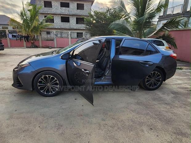 Toyota Corolla S 4dr Sedan (1.8L 4cyl CVT) 2015 Gray