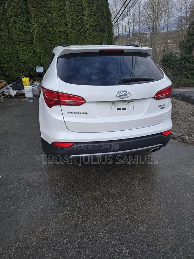 Hyundai Santa Fe 2016 White