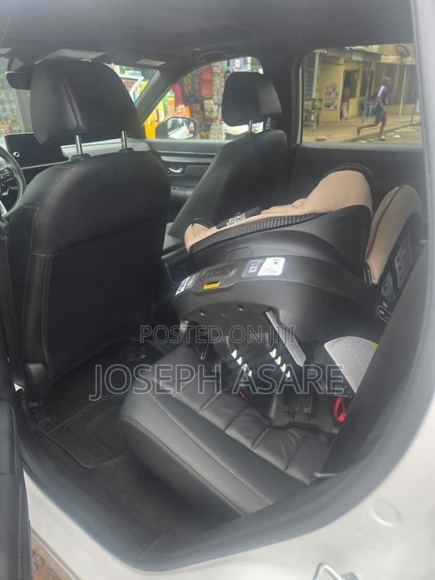 Honda CR-V 2024 White