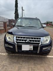 Mitsubishi Pajero V90 3.0 V6 GL 2015 Blue for sale