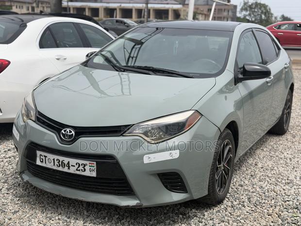 Toyota Corolla LE 4dr Sedan (1.8L 4cyl CVT) 2015 Gray