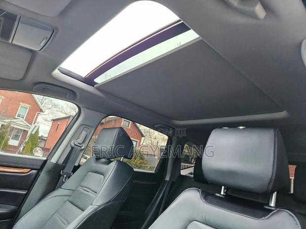 Honda CR-V Touring AWD 2018 Gray
