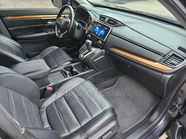 Honda CR-V Touring AWD 2018 Gray