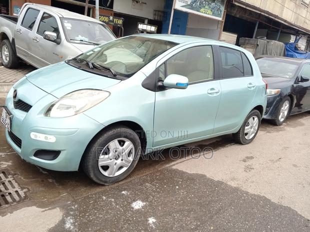Toyota Vitz 2010 Gray