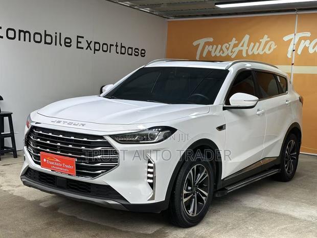 Jetour X70 Plus 1.5 7-Seater FWD 2022 White