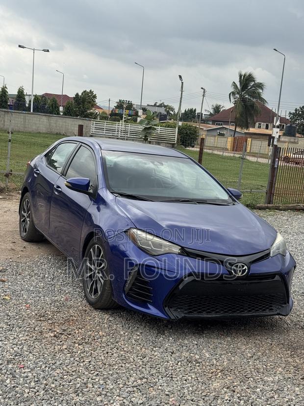 Toyota Corolla 2017 Blue