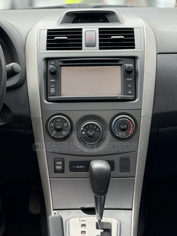 Toyota Corolla S 5-Speed 2013 Black