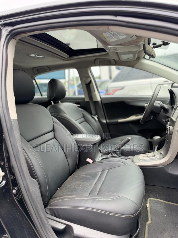 Toyota Corolla S 5-Speed 2013 Black