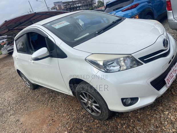 Toyota Vitz 2013 White