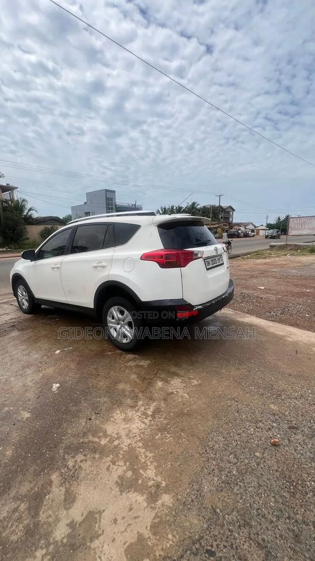 Toyota RAV4 2015 White