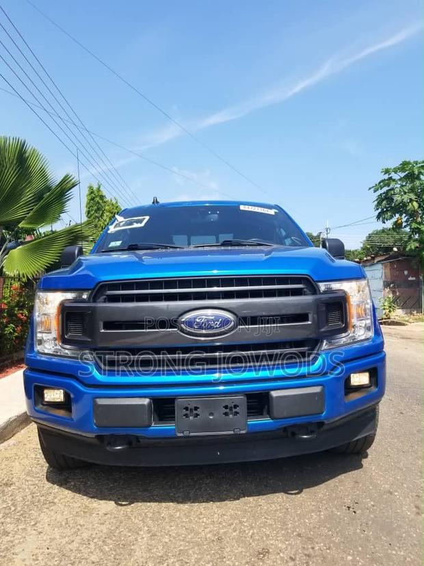 Ford F-150 2020 Blue