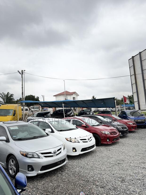 Toyota Corolla S 5-Speed 2013