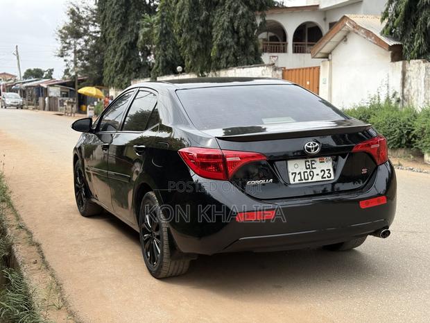 Toyota Corolla S 4dr Sedan (1.8L 4cyl CVT) 2014 Black