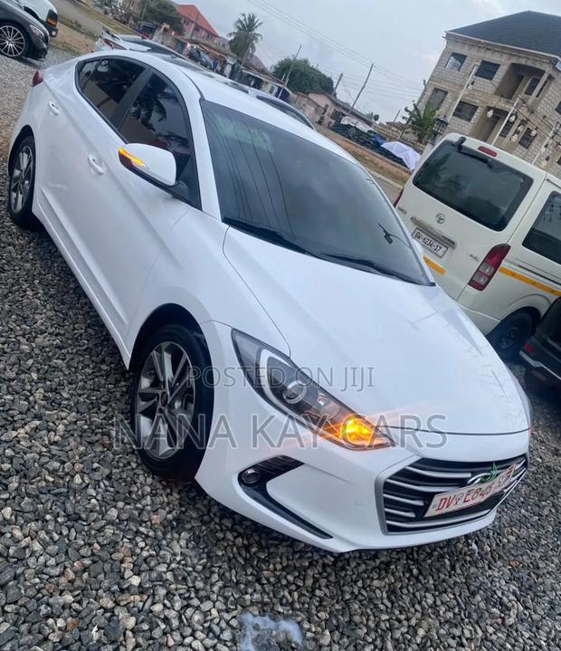 Hyundai Elantra 2018 White
