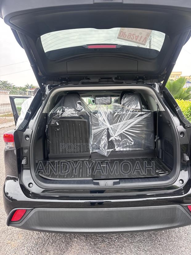 Toyota Highlander 2022 Black