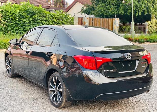Toyota Corolla XSE (1.8L 4cyl 2A) 2018 Black