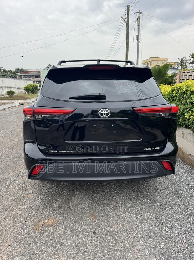 Toyota Highlander 2022 Black