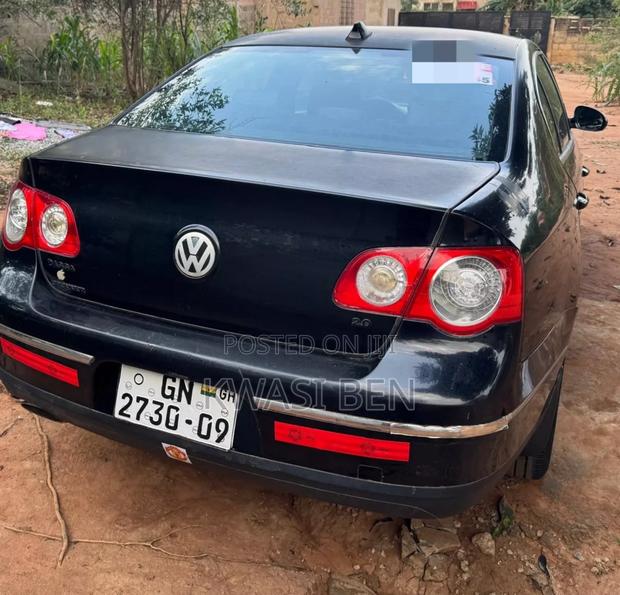 Volkswagen Passat 2009 Black