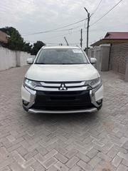 Mitsubishi Outlander 2016 White for sale