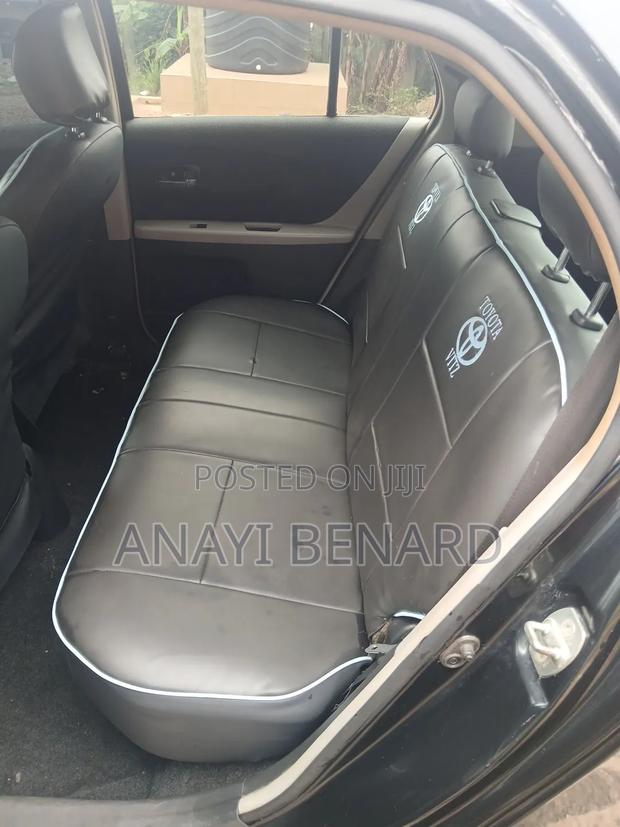 Toyota Vitz 1.0 FWD 3dr 2010 Black