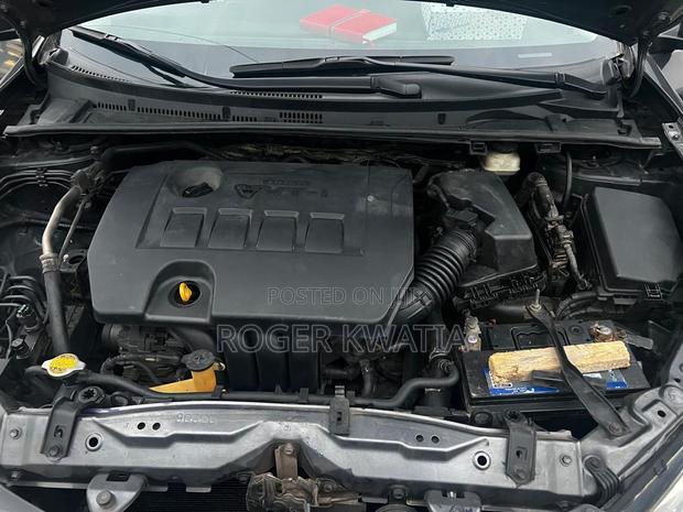 Toyota Corolla LE 4dr Sedan (1.8L 4cyl CVT) 2016 Gray
