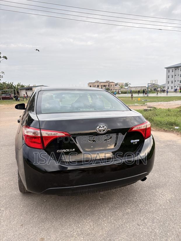 Toyota Corolla LE (1.8L 4cyl 2A) 2018 Black
