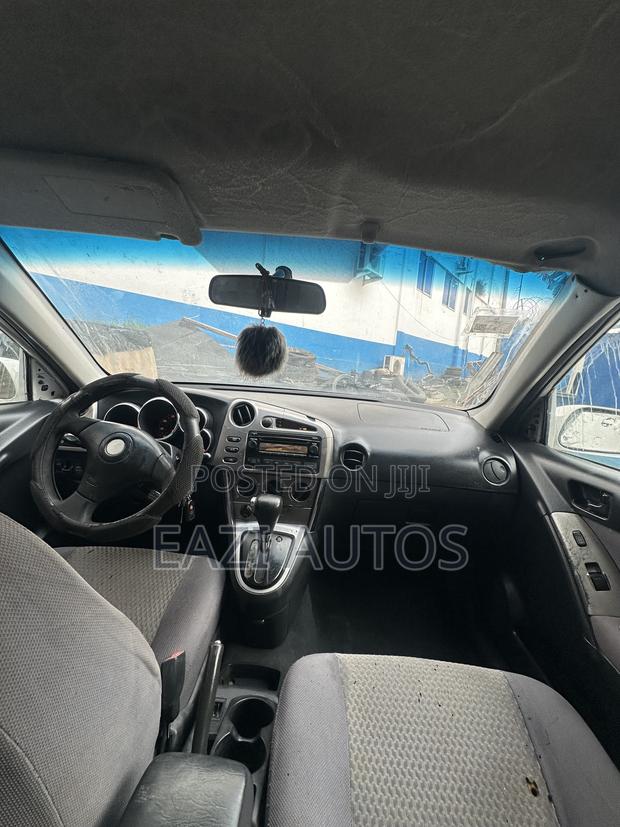 Toyota Matrix 2006 White