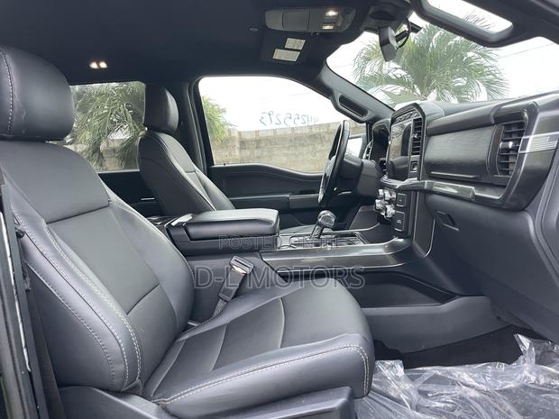 Ford F-150 XLT 2022 Black