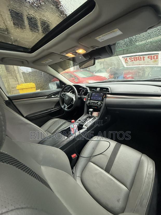 Honda Civic Touring Sedan 2019 Gray